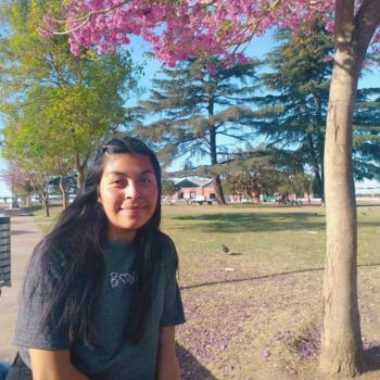 Babysitter in Rosario: Elizabeth