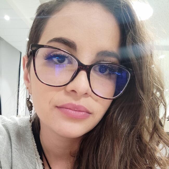 Babysitter in Petrópolis: Daliane