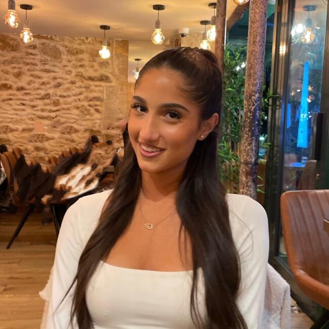 Babysitter in Neuilly-sur-Seine: Julie