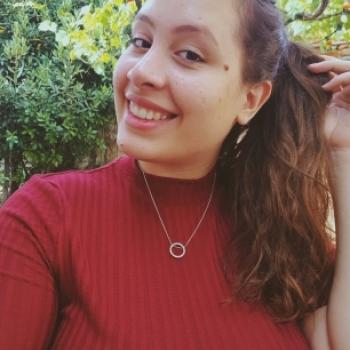 Babysitter in Lisbon: Laura