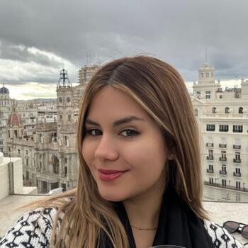Canguro en Gandía: Daniela bazan