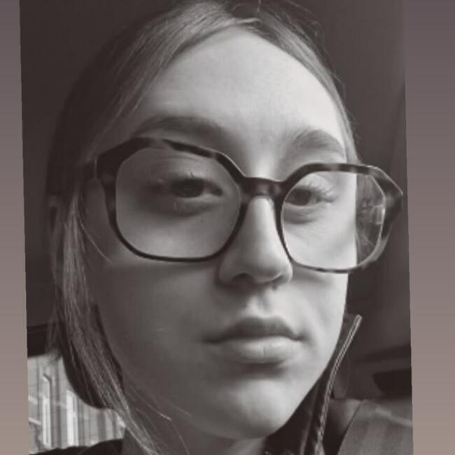 Babysitter in Liège: Aurelia