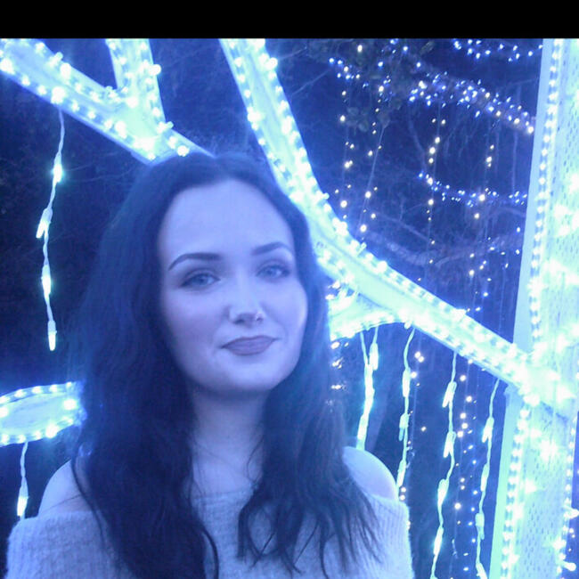 Babysitter in Dinuba: Isabelle