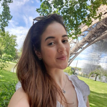 Baby-sitter in Paris: Kamelia