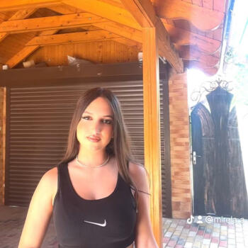 Babysitter in Măgdăceşti: Mirela