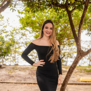 Babysitter in Iguaba Grande: Nayara