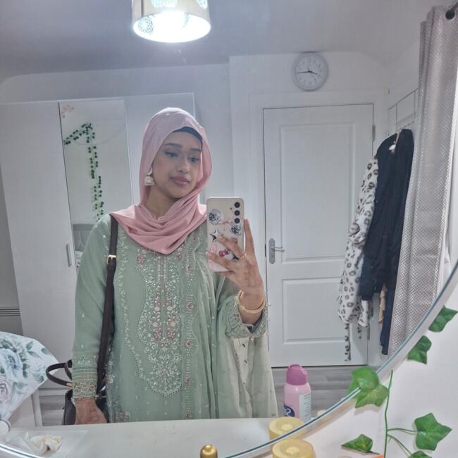 Babysitter in Killarney: Anisa