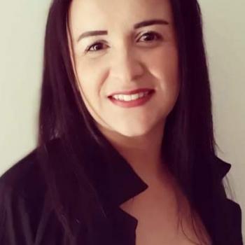 Niñera Bello: Lina María