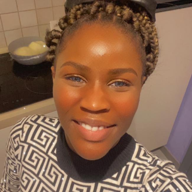 Mons 베이비시터: Maya