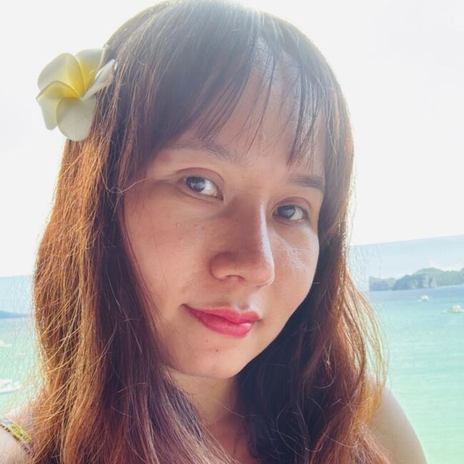 Babysitter in Bracknell: Hannah