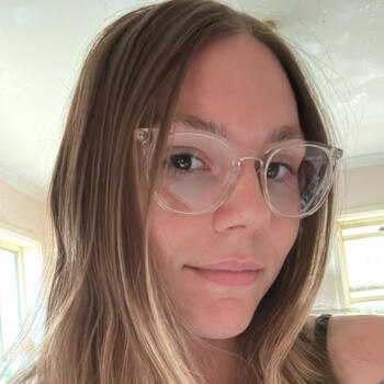 Baby-sitter in Newcastle: Felicity