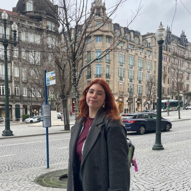 Babysitter in Lisbon: Erica