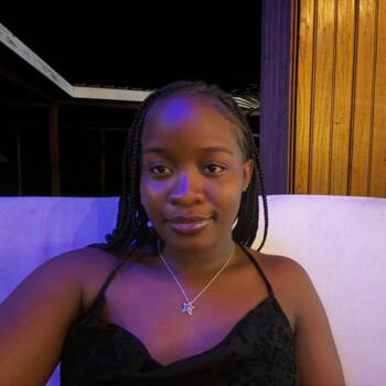 Babysitter in Sandy Bay: Alyssa