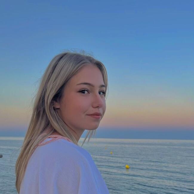 Babysitter in Dijon: Noéline