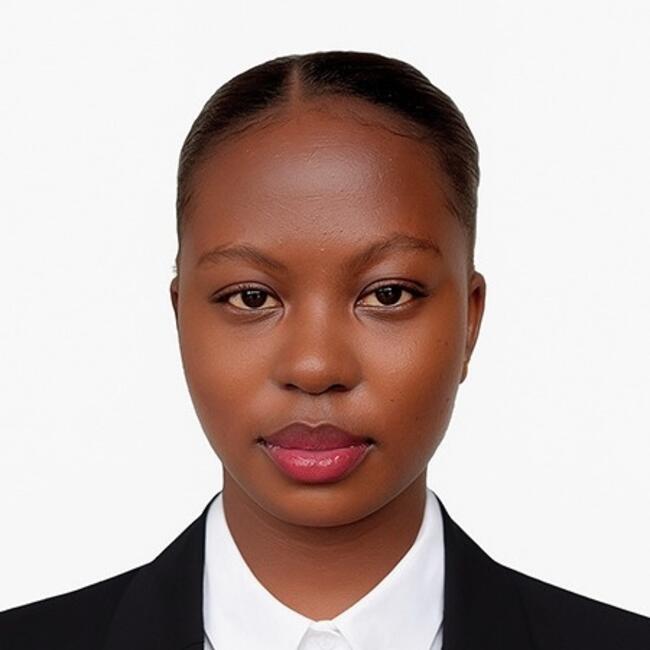 جليسة أطفال في إمارة الشارقة: Omah Nikes