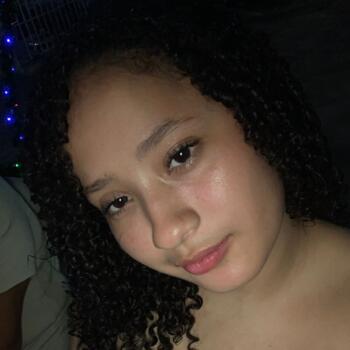 Babysitter in Soledad: Andrea Carolina