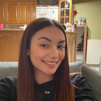 Babysitter στην περιοχή Νέα Ιωνία: Μελινα