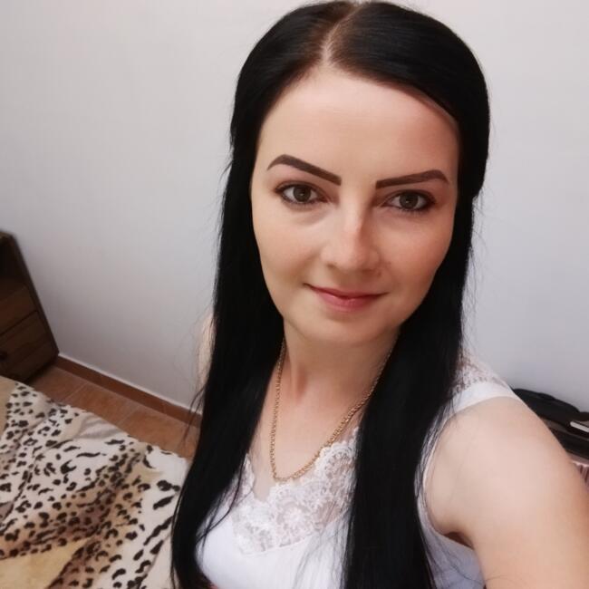 Nounou à Budapest: Adrienn
