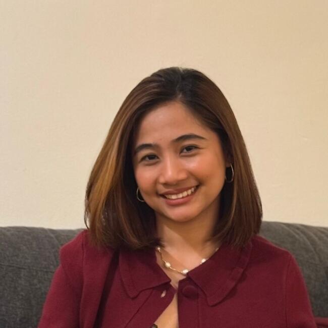 Babysitter in Santa Coloma de Gramenet: Rowena