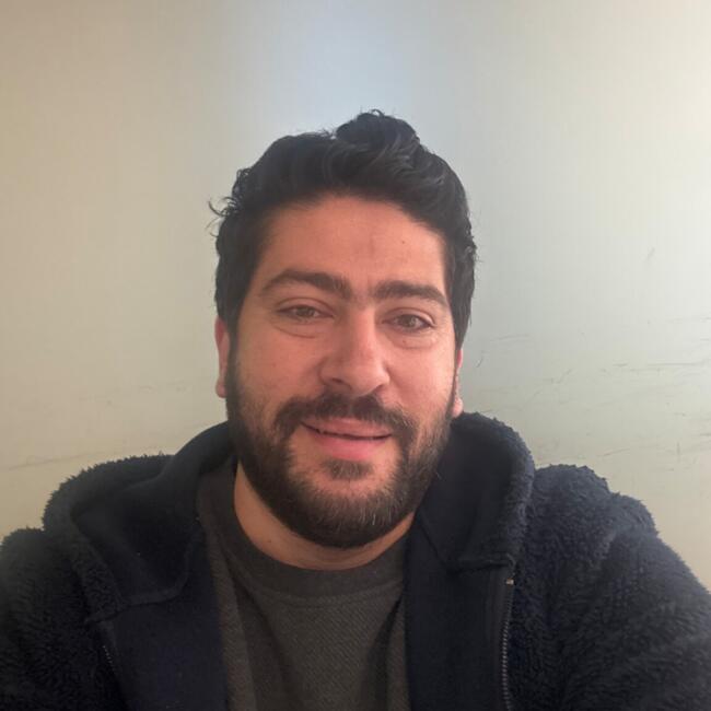 وظيفة جليسة أطفال في القاهرة: Ahmed