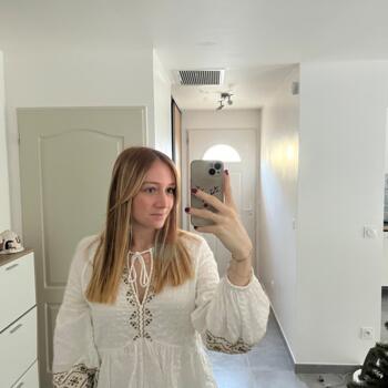 Babysitter in Corconne: Justine