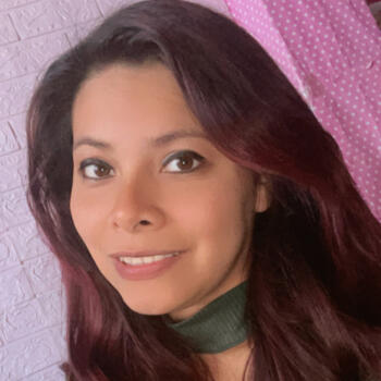 Niñera Caleta de Carquín: Hillary