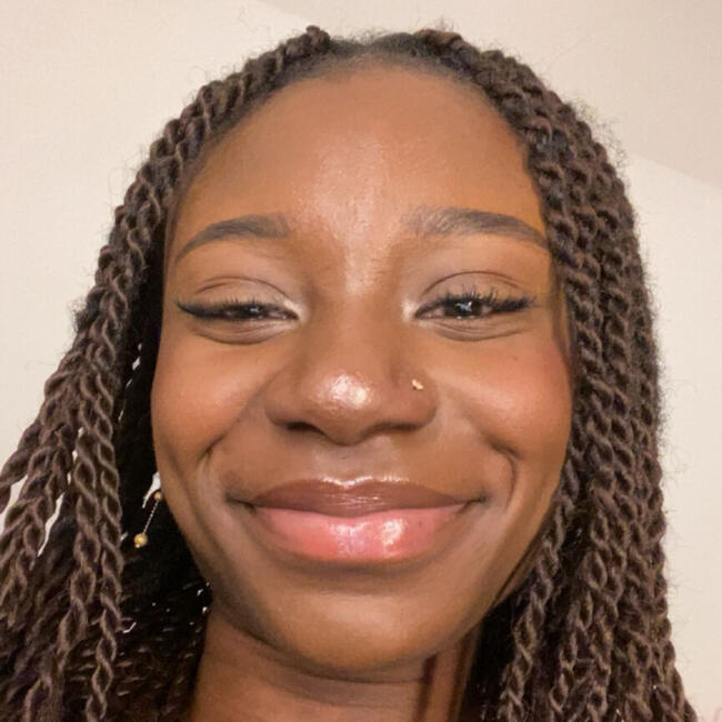 Babysitter in Bron: Hervine