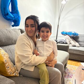 Babysitter in Montreuil: Amira