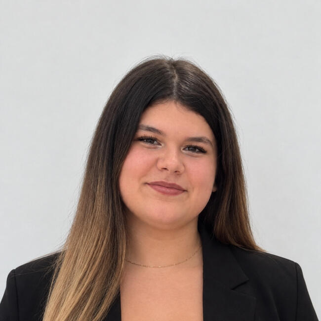 Babysitter in Paray-le-Monial: Léna