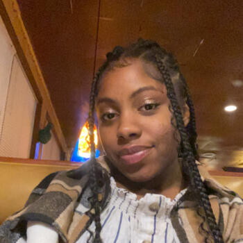 Babysitter in Youngstown: Jada