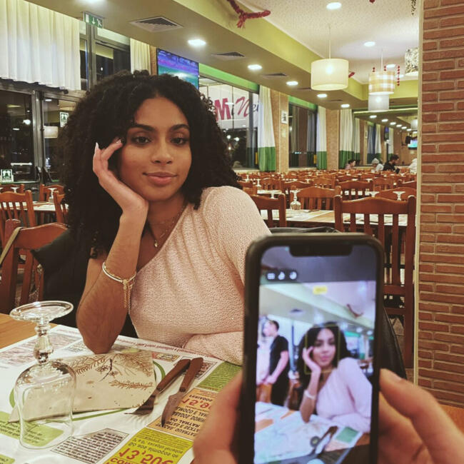 Babysitter em Sintra: Bruna