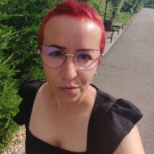 Babysitter in Buzău: Laura