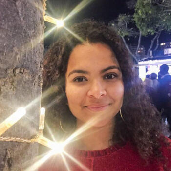 Babysitter em Sintra: Carina