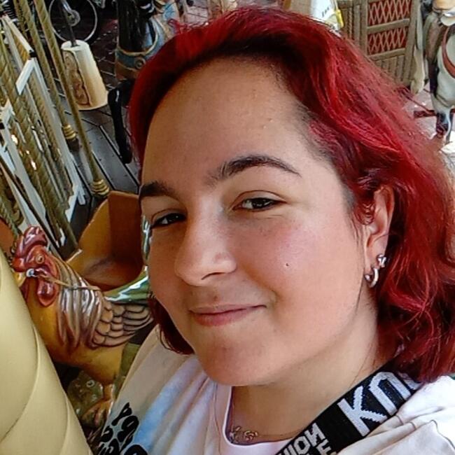 Babysitter in Troyes: Stella