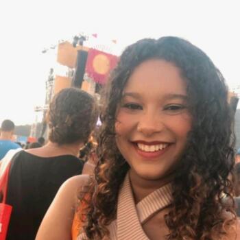 Babysitter in Niterói: Iris