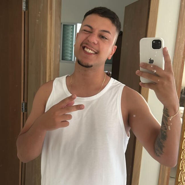 Babysitting job in Praia Grande: Junior