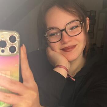 Babysitter in Amplier: Célia