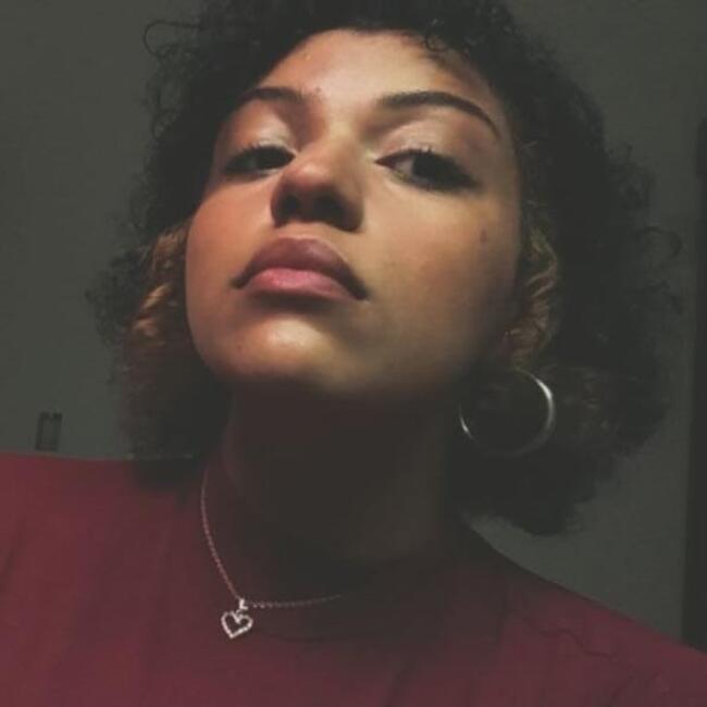 Babysitter in Caeté: Vitoria