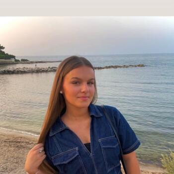 Baby-sitter Châteauneuf-les-Martigues: Cloé