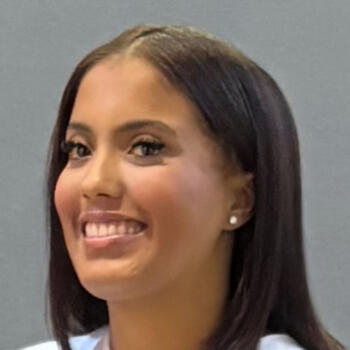 Babysitter in The Bronx: Lucenny