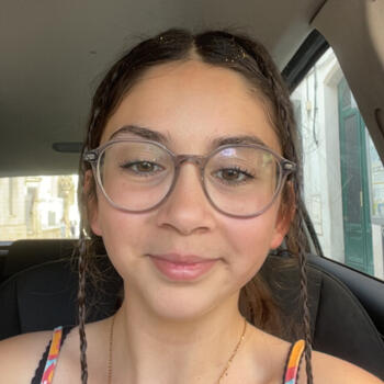 Babysitter in Marmande: Nadia