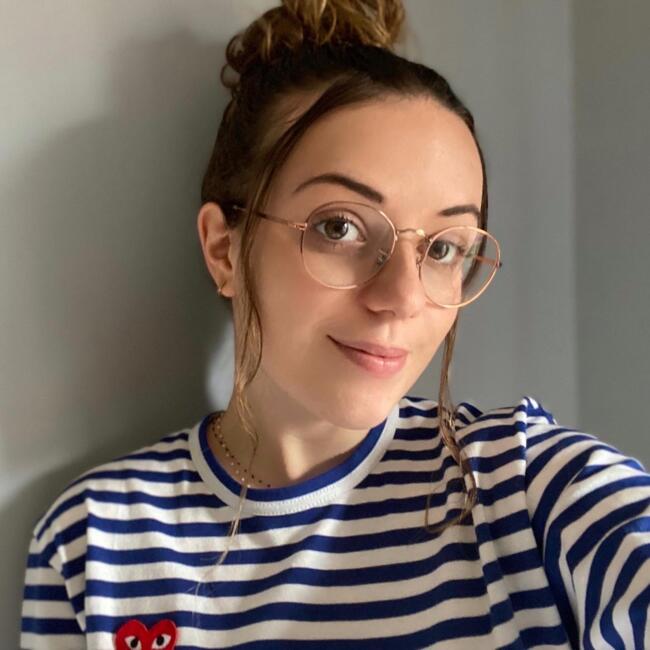 Babysitter in Bouc-Bel-Air: Inès