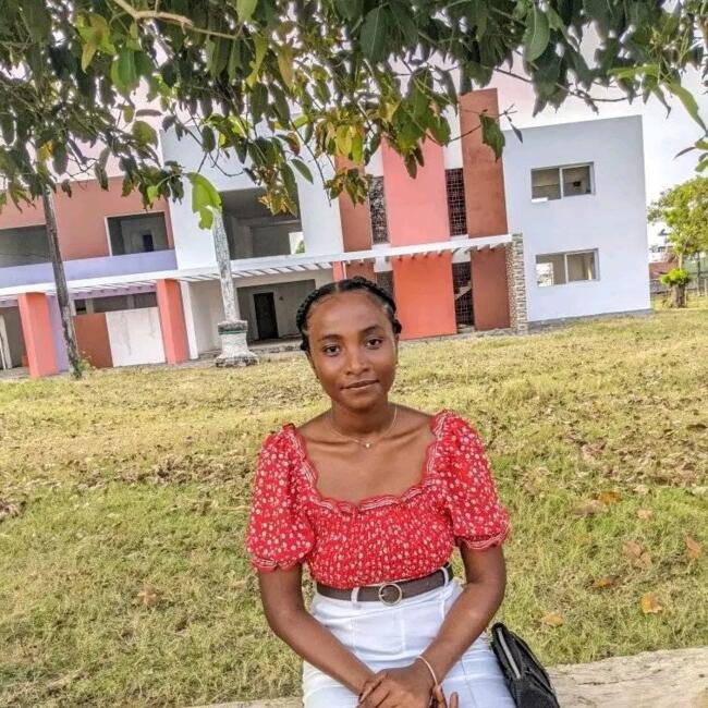 Nanny in Diekirch: Sanie Orlencia