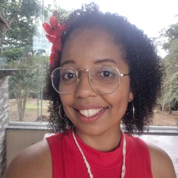 Babysitter Brasília: Nayele