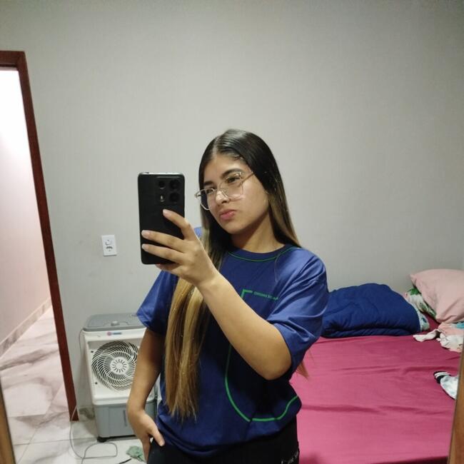 Babysitter in Campo Grande: Julia