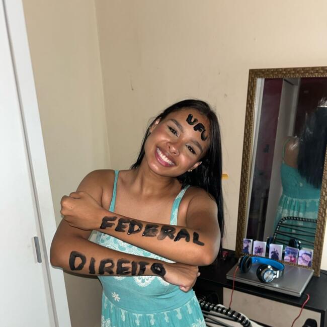 Babysitter in Uberlândia: Yasmin