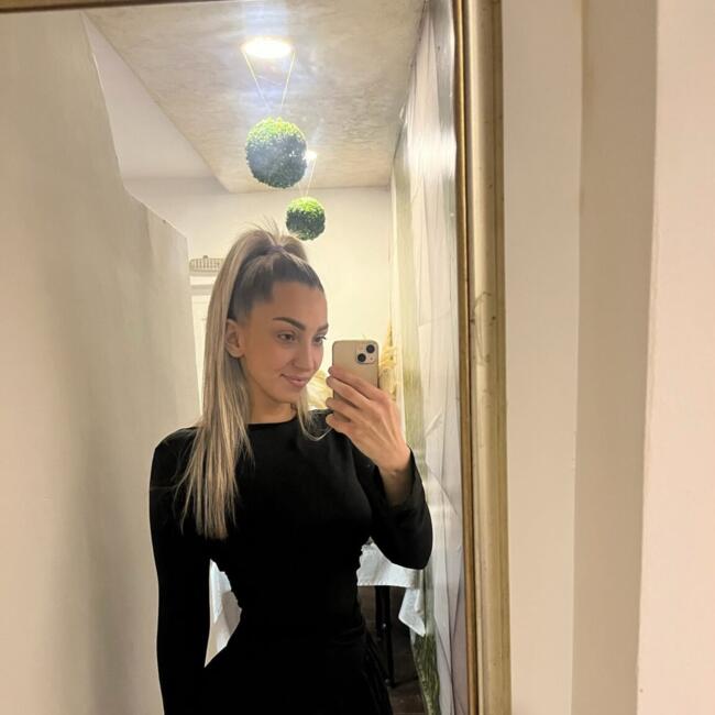 Babysitter in Selo Mladenovac: Andrijana