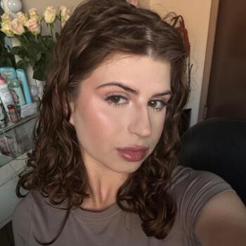 Baby-sitter Winnipeg: Oleksandra