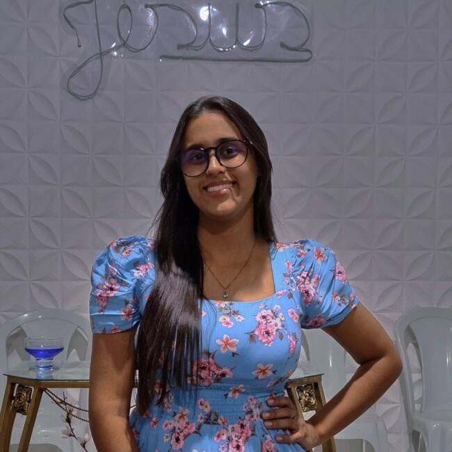Babysitter in Goiânia: Thayna
