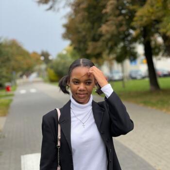 Babysitter in Lodz: Jemima